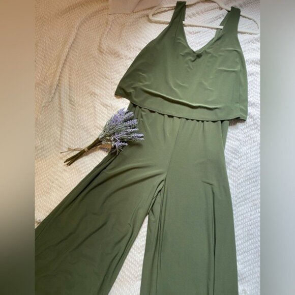 Annalee & Hope Olive Green Cropped Sleeveless V-Neck Jumpsuit Size M - Picture 2 of 7